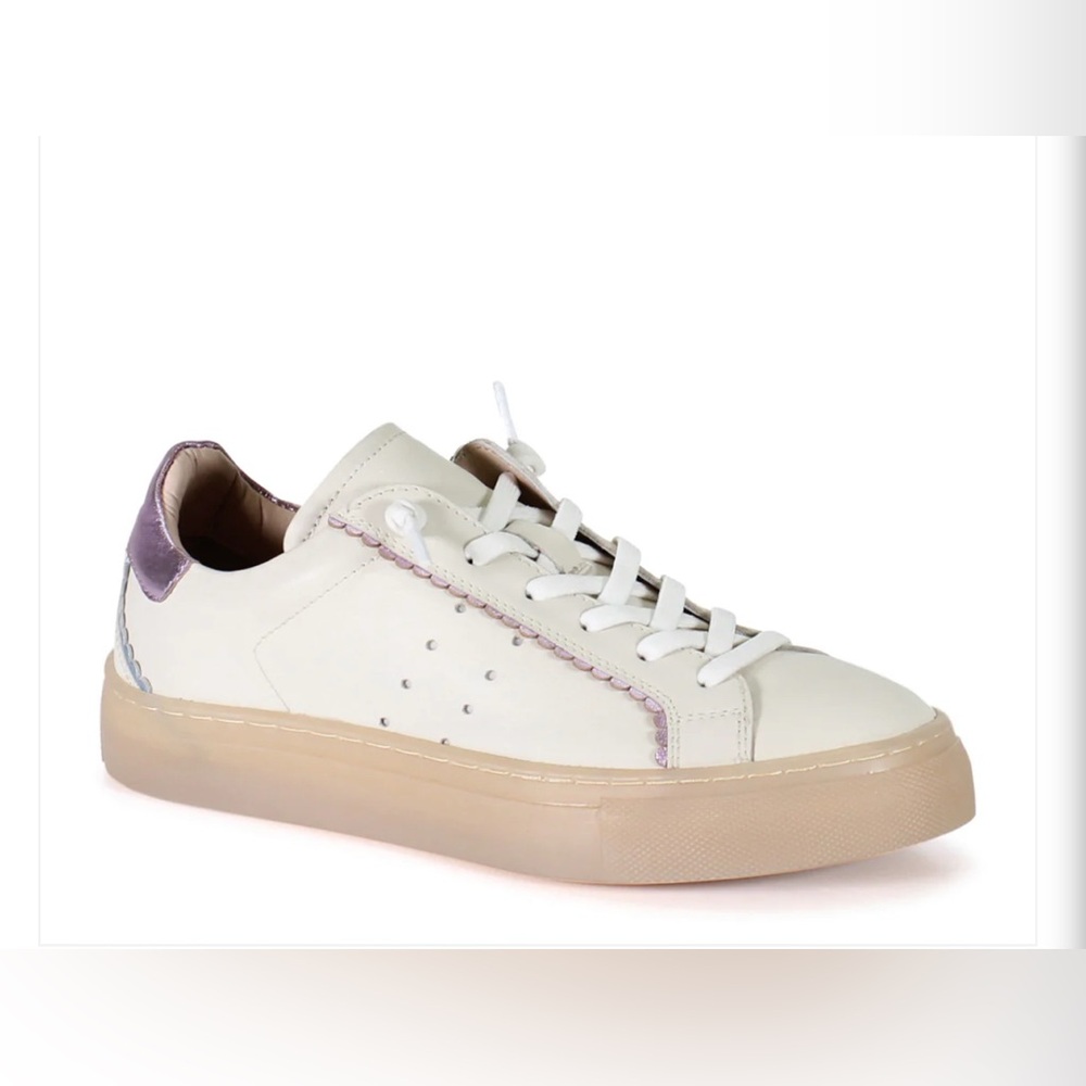 Diba True Shore Front Classic beige sneakers with gum  color sole